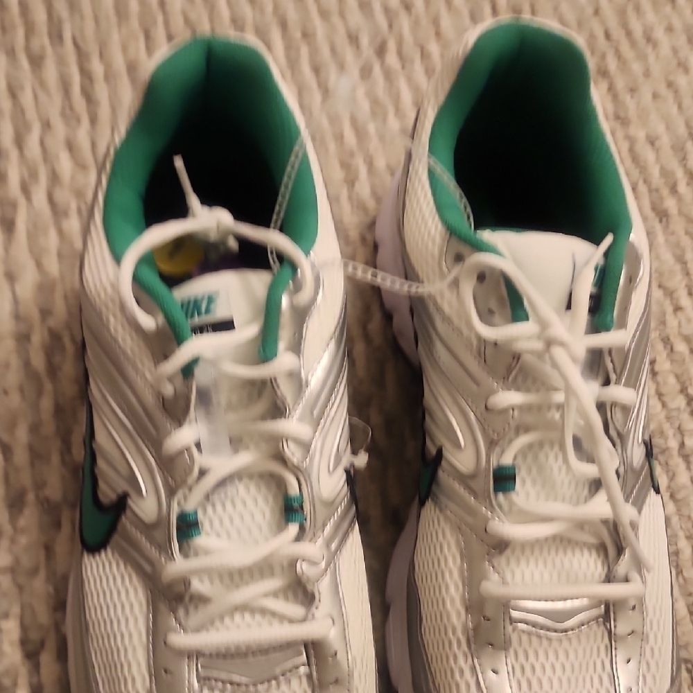 Nike Men's Air Max Moto 2K Size 16.5 - Picture 4 of 7